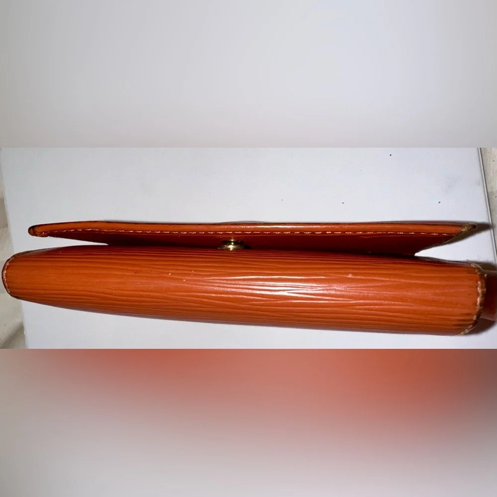 Vintage Louis Vuitton Epi Porte Monnaie Billets Tresor Leather Bifold Wallet - Picture 11 of 13